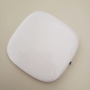 Marc Jacob's Tan Tastic coconut bronzer